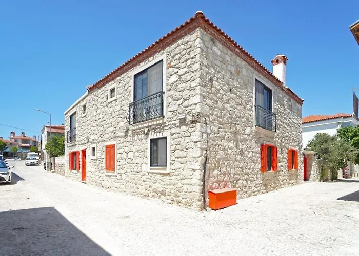 Papavero Alacati 酒店 3*